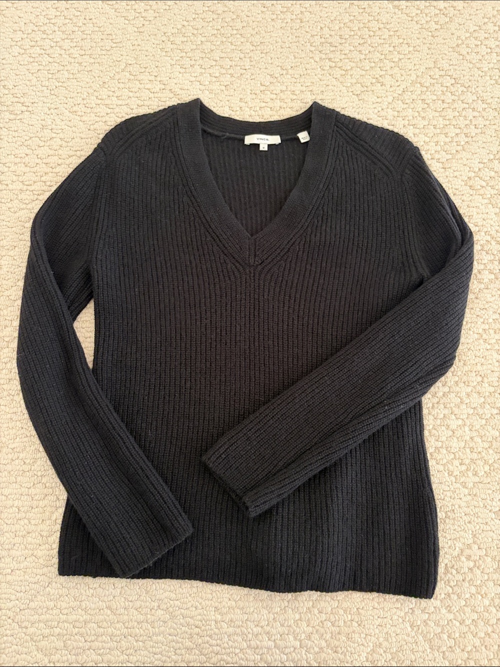 Vince Black Wool Cashmere Sweater. Size M. Excellent Condition.